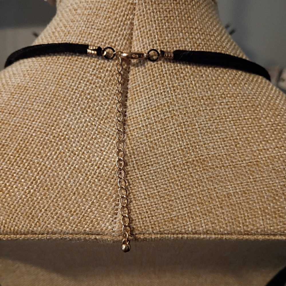 Fringe Chain Necklace - Picture 4 of 4